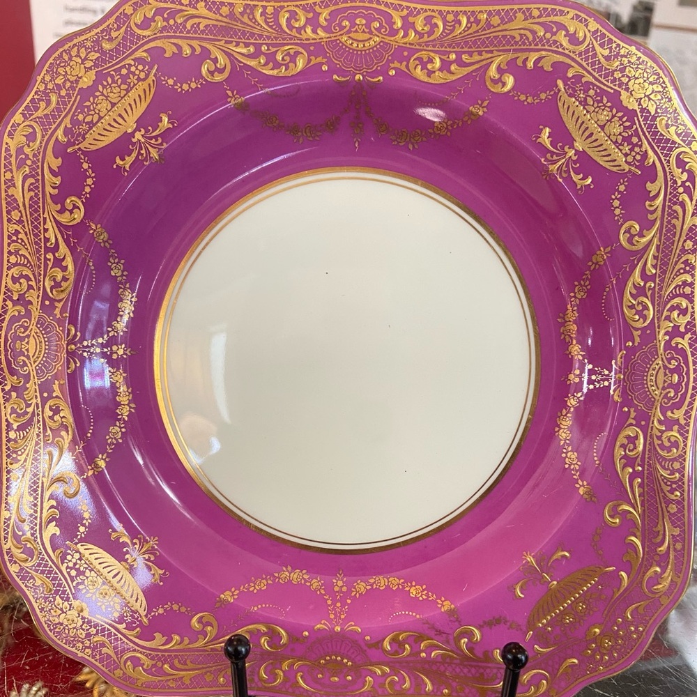 Elegant Pink and Gold Dinner Plate Royal Doulton set of 4